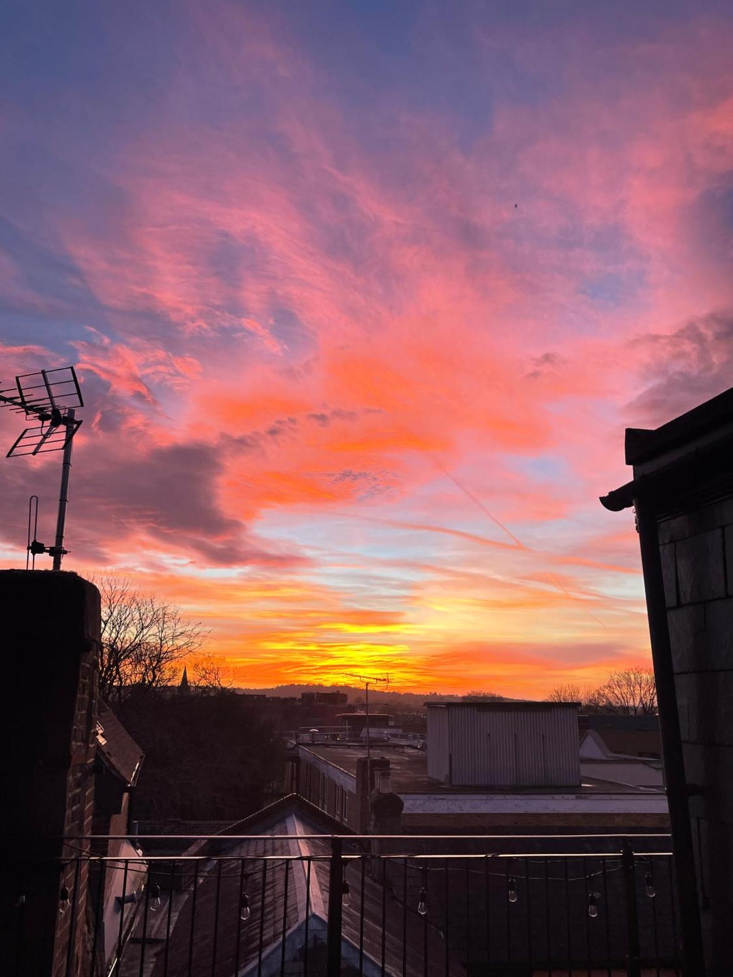 Epic Location, Views & Large Private Terrace Appartement Windsor