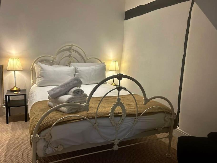 Appartement Epic Location, Views & Large Private Terrace Windsor