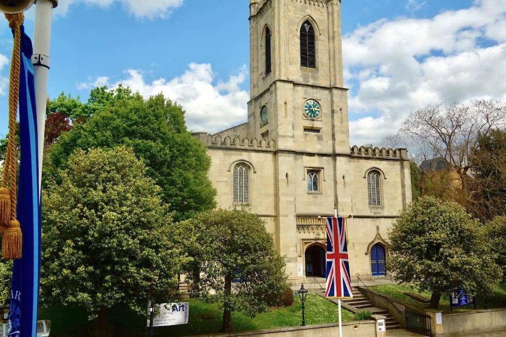 Epic Location, Views & Large Private Terrace Appartement Windsor