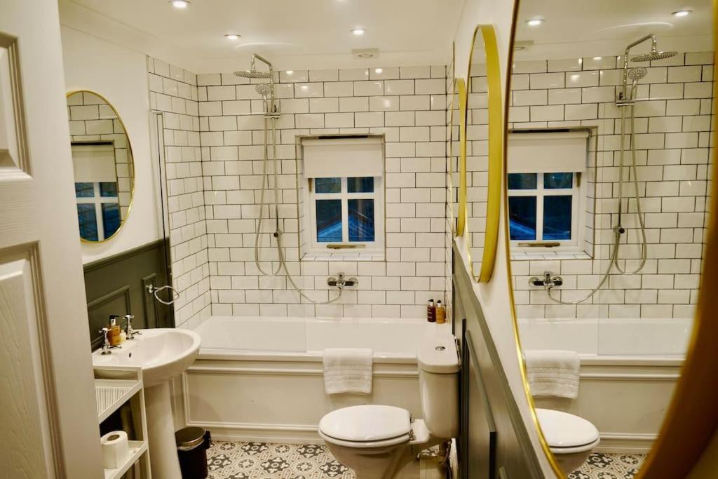 Epic Location, Views & Large Private Terrace Appartement Windsor
